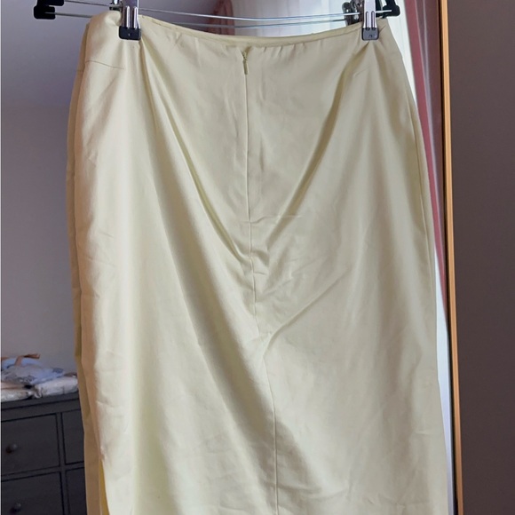 Anne Klein Pencil Light Yellow Skirt - Picture 4 of 5